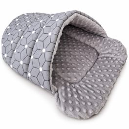 Szundipapucs cicáknak-szürke geometria mintás